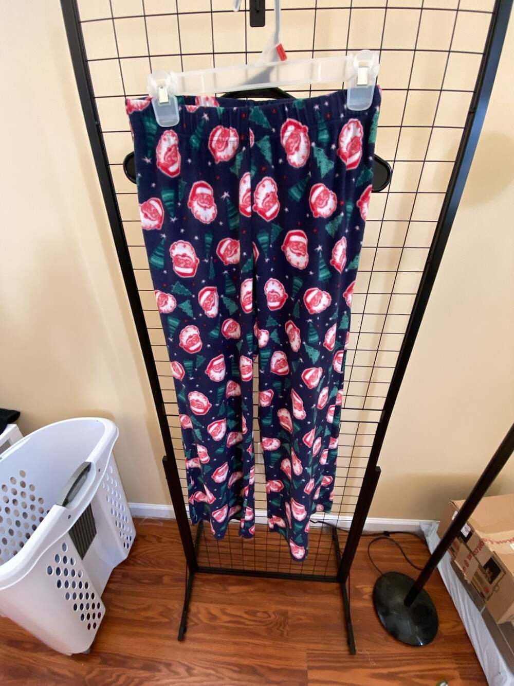 Nordstrom Rack Women's Christmas Santa and Tree Print Fleece Pajama Pants